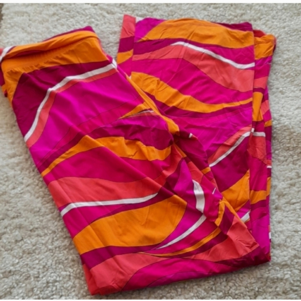 NEW TRINA TURK Vivid Vista Spa And Swim Collection SIZE LARGE - Picture 4 of 10